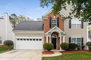 8210 Chatham Oaks Dr Concord, NC 28027